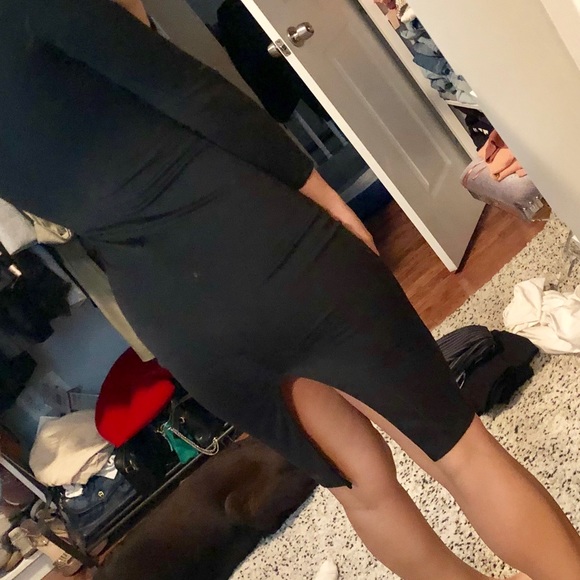 Black v neck midi dresss - Picture 7 of 8